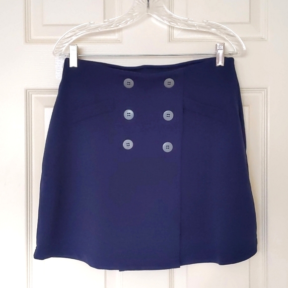 Vintage Express Polyester/Rayon/Spandex Blended Skirt with Front Buttons. - Picture 4 of 5